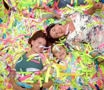 Неоновое ленточное шоу - фото услуги для детского праздника в Находке - фото 7