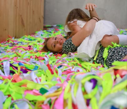 Неоновое ленточное шоу - фото услуги для детского праздника в Находке - фото 16