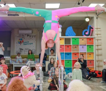 Шоу дрессированных пуделей и голубей - фото услуги для детского праздника в Находке - фото 1