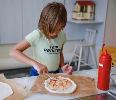 Делаем пиццу - фото услуги для детского праздника в Находке - фото 4