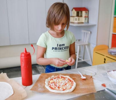 Делаем пиццу - фото услуги для детского праздника в Находке - фото 8