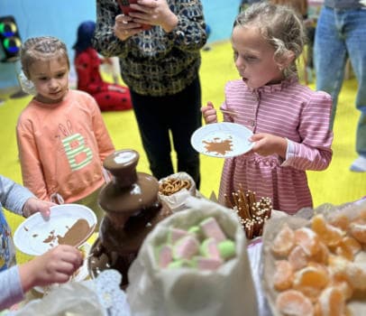Шоколадный Фонтан - фото услуги для детского праздника в Находке - фото 3