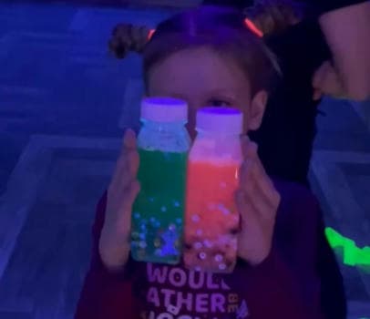 Залипательная бутылочка - фото услуги для детского праздника в Находке - фото 5