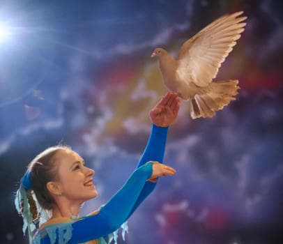 Цирковой номер с дрессированными голубями - фото услуги для детского праздника в Находке - фото 3