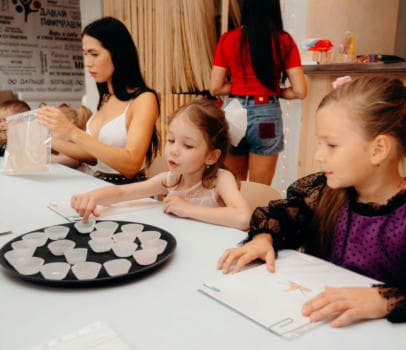 Мороженое с шоко-топпером  - фото услуги для детского праздника в Находке - фото 15