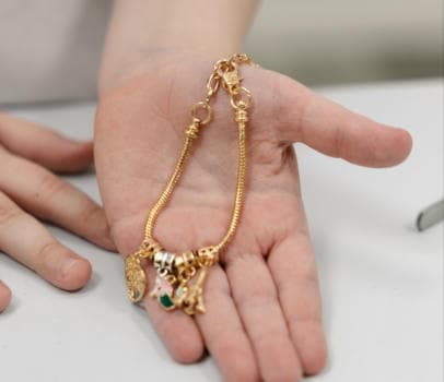 Браслет с шармами - фото услуги для детского праздника в Находке - фото 7