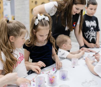 Браслет с шармами - фото услуги для детского праздника в Находке - фото 23