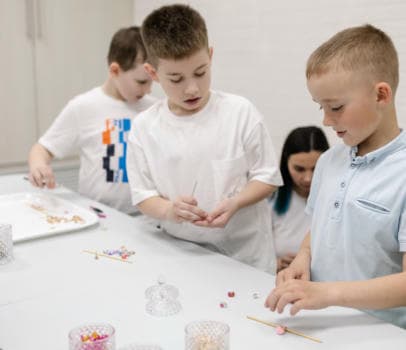 Браслет с шармами - фото услуги для детского праздника в Находке - фото 11