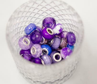 Браслет с шармами - фото услуги для детского праздника в Находке - фото 30