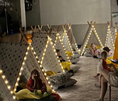 Интерьер студии вкуса Характер в Находке - банкетный зал для детских праздников, фото 32