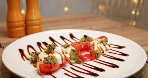 Капрезе - Банкетные блюда для детского праздника с доставкой в Находке, цена 650 руб.