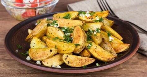 Картофель с чесноком - Банкетные блюда для детского праздника с доставкой в Находке, цена 350 руб.